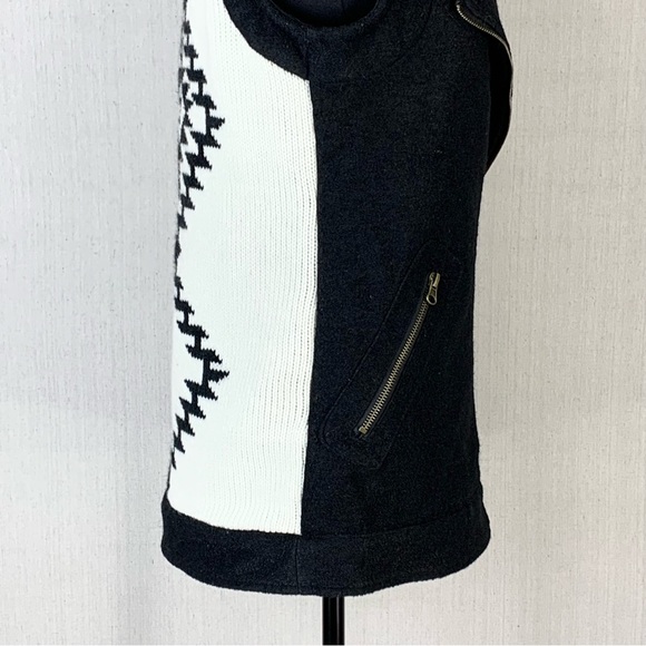 Thread & Supply~Womens Southwestern Print Faux Fur Collared Wool Blend Vest~Sz M - Picture 8 of 16